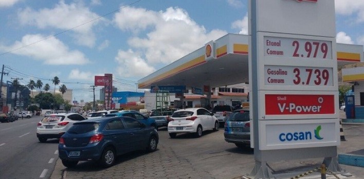 Postos de combustível não baixaram preços de gasolina e diesel