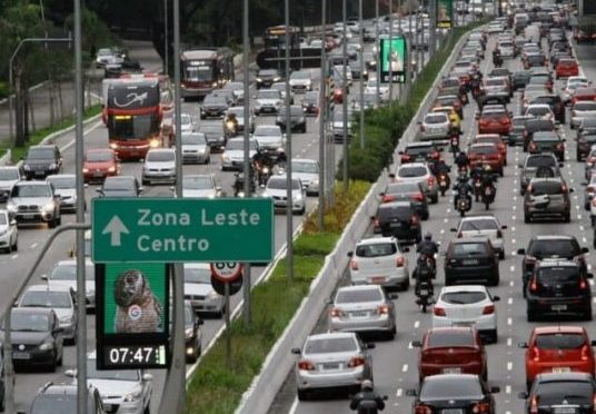 São Paulo altera horário do rodízio de veículos na pandemia