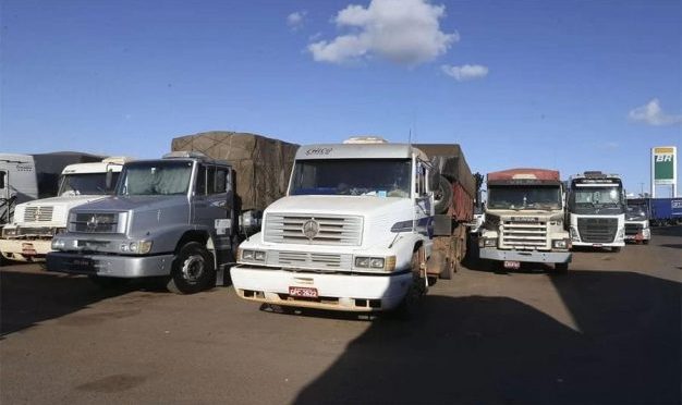 Caminhoneiros querem mudanças na MP que trata da contratação direta de serviços de frete